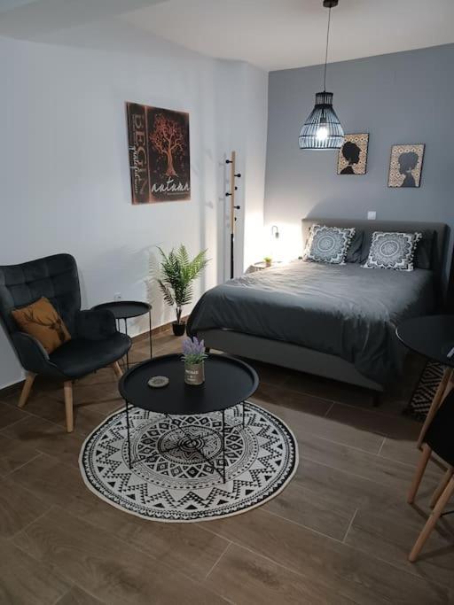 Petite Suite With Backyard. Mytilíni Eksteriør billede